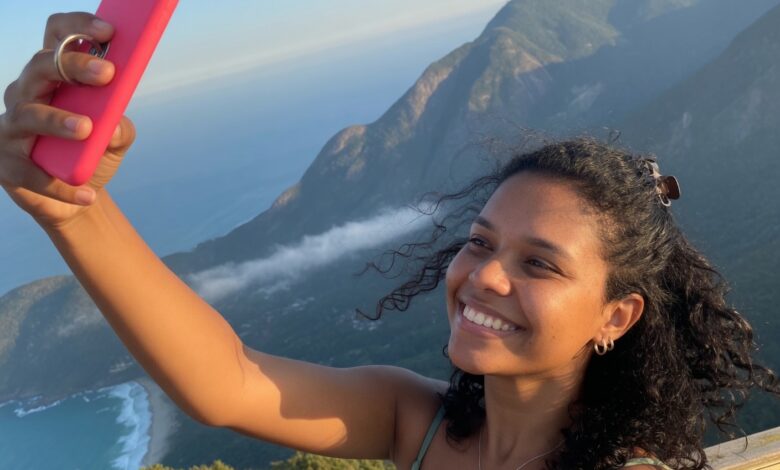 Best Dating Apps for People Looking for Travel Partners