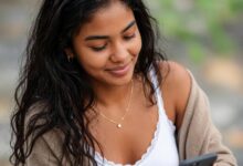 Best Dating Apps for Meeting Couples as a Single Person